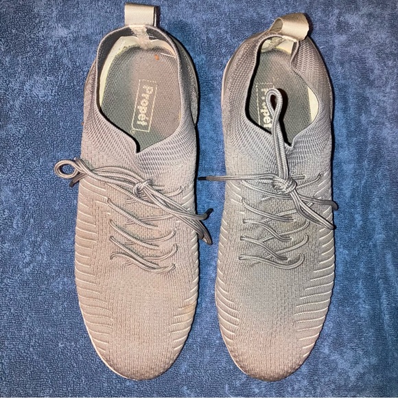 Pull-On Stretch Sneakers - Picture 2 of 8